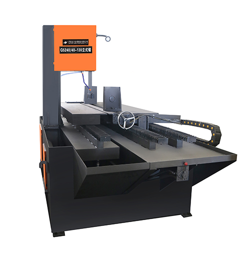 天津客戶切割碳鋼、不銹鋼定制立式帶鋸床發(fā)貨